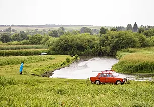Можно ли на машине приехать на берег речки? Разъясняем правила