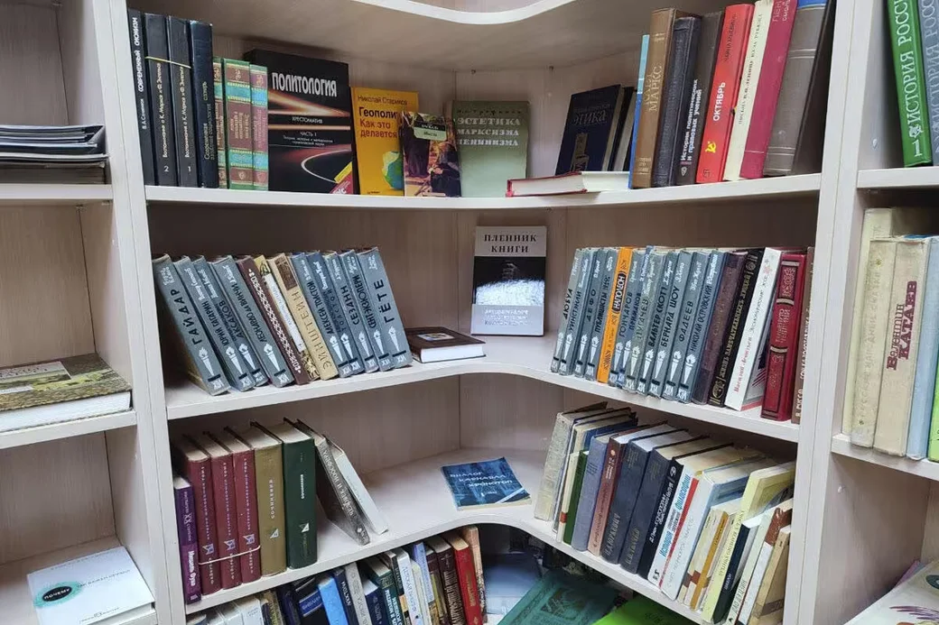  Книги в могилевском «Букинисте».  