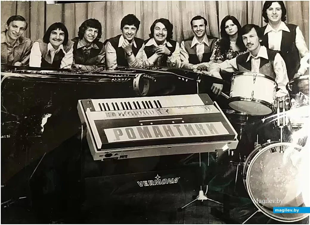 1970-е годы. Один из составов ВИА «Романтики».. Слева направо: Виктор Полевиков, Владимир