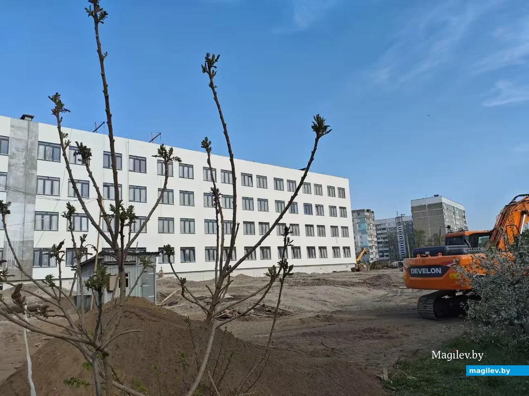 7 мая 20026 года. Могилев. Строительство школы по улице Гагарина.  