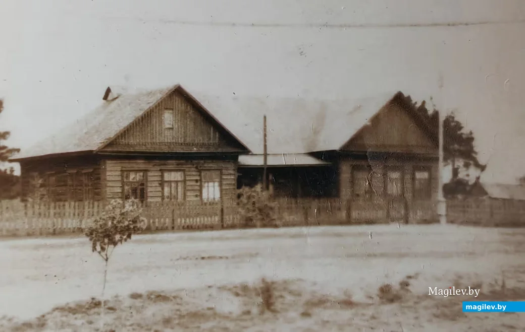  Школа в Петровичах, 1968 год. 