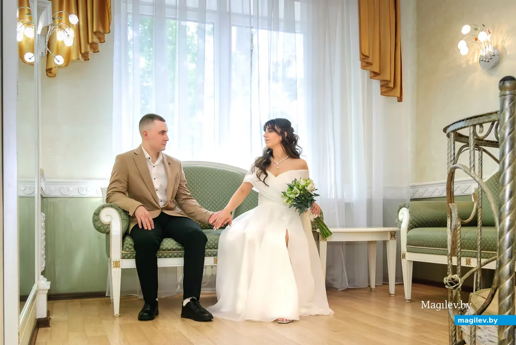 07.05.2026. Отдел ЗАГС Бобруйского горисполкома. Свадебная пара. Карина и Егор