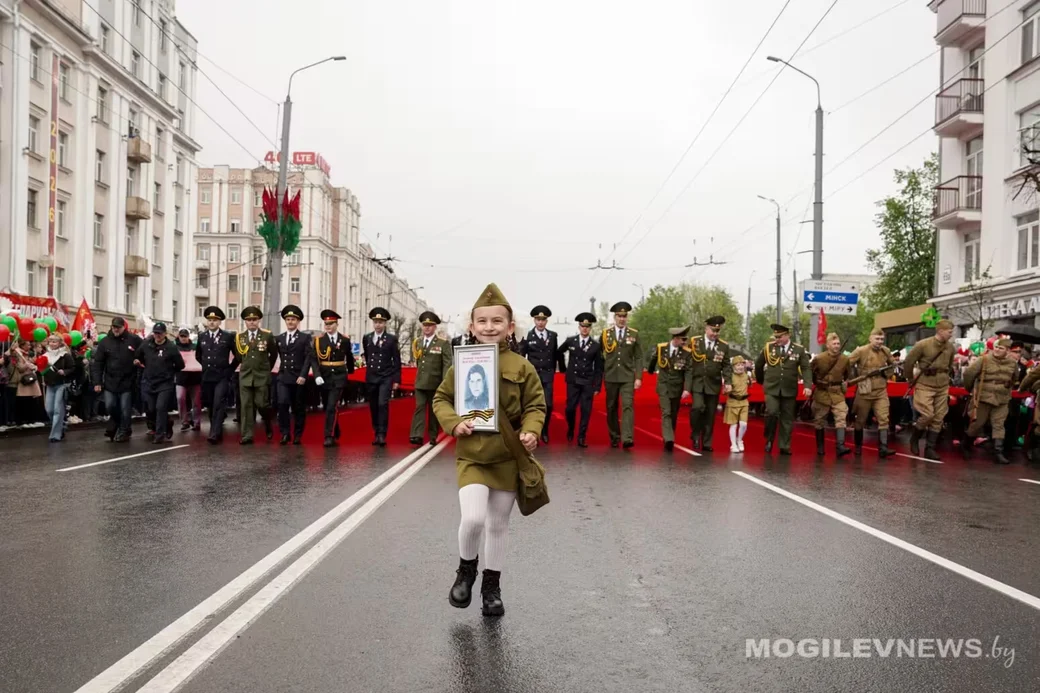  Могилев, 9 мая 2026 года. Шествие праздничной колонны. Фото: mogilevnews.by.