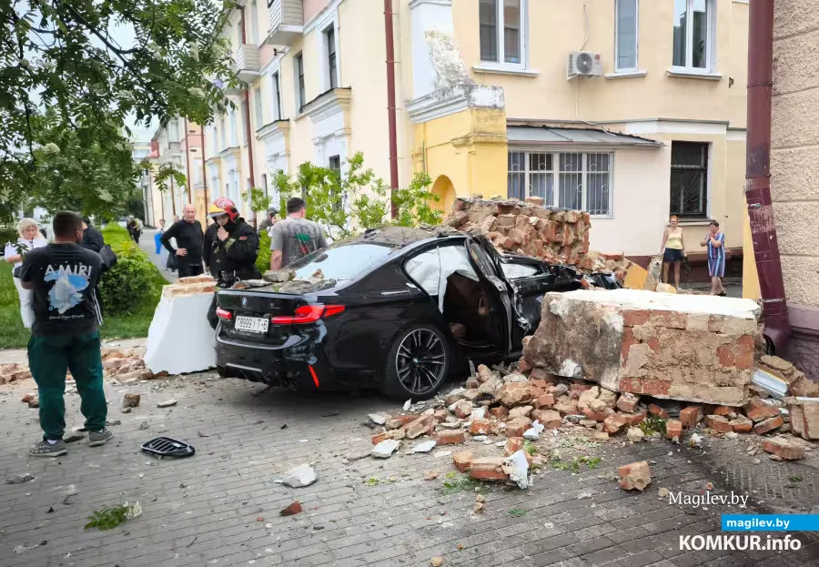 17.05.2026. Бобруйск. Улица Минская, последствия аварии BMW и VW Polo.
