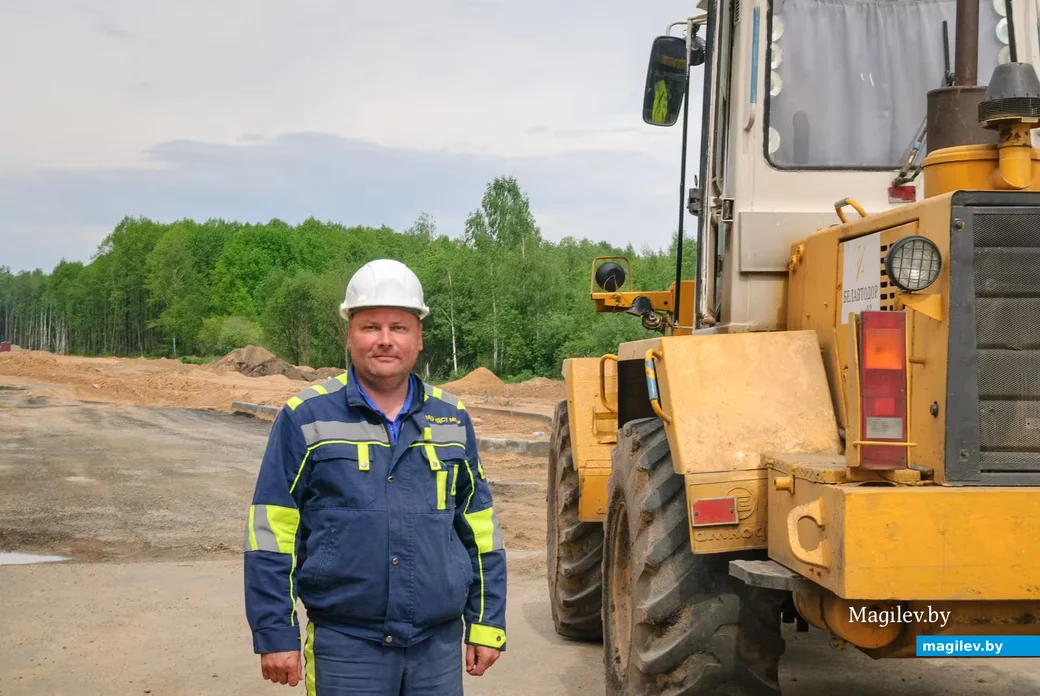 20.05.2026, Бобруйск. Строительство нового участка улицы Ульяновской. Прораб ДСУ-16 Александр