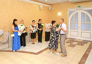 «На пятом курсе института решили пожениться»
