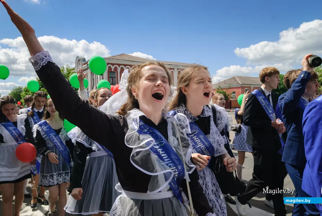 23.05.2026. Площадь Победы. Торжественная линейка и последний звонок для выпускников школ 2026 года