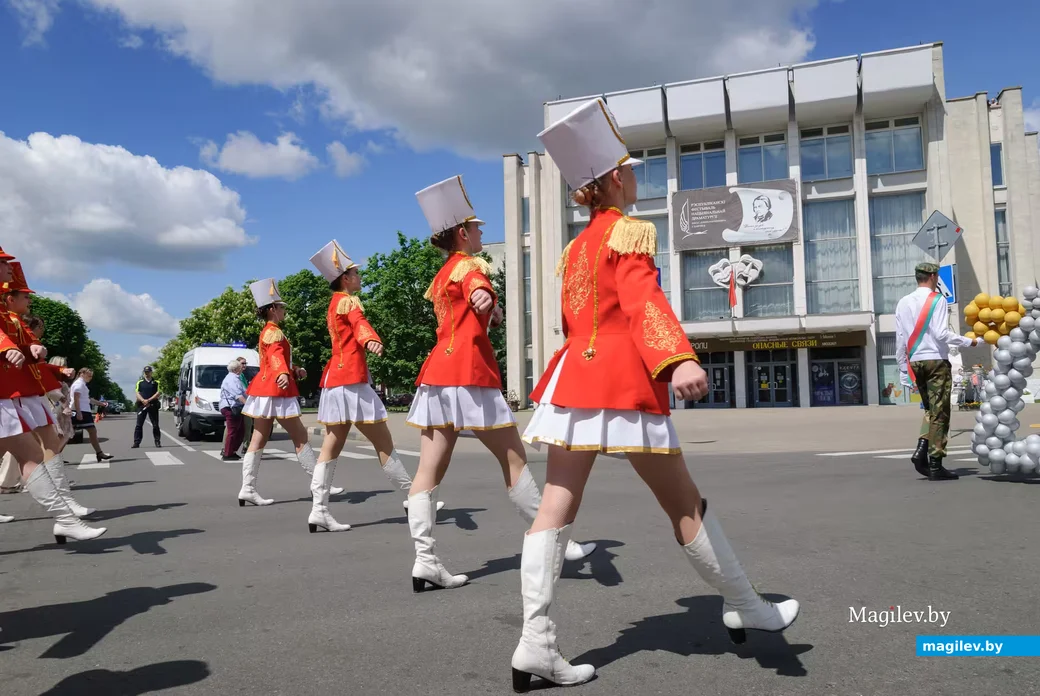23.05.2026. Площадь Победы. Торжественная линейка и последний звонок для выпускников школ 2026 года