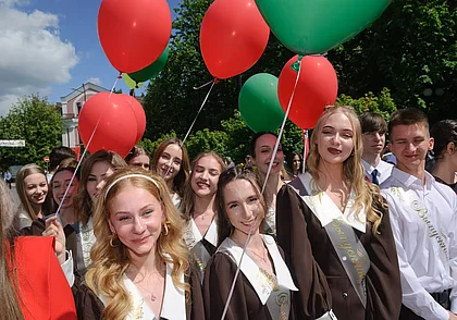 Последний звонок и шествие выпускников-2026 в Бобруйске: наш фоторепортаж