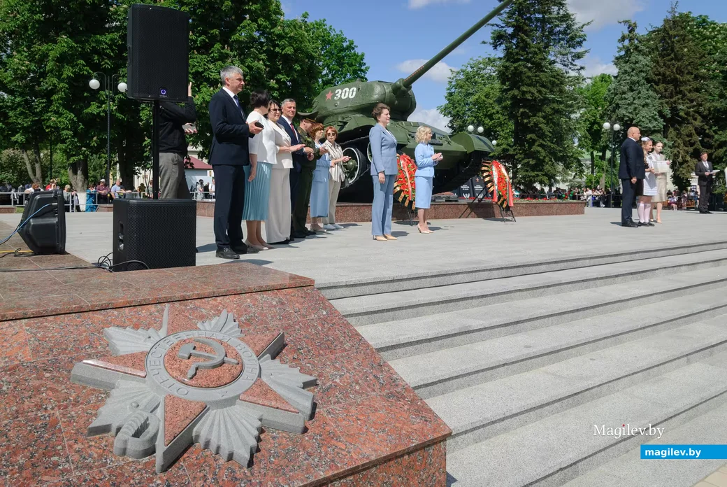 23.05.2026. Площадь Победы. Торжественная линейка и последний звонок для выпускников школ 2026 года