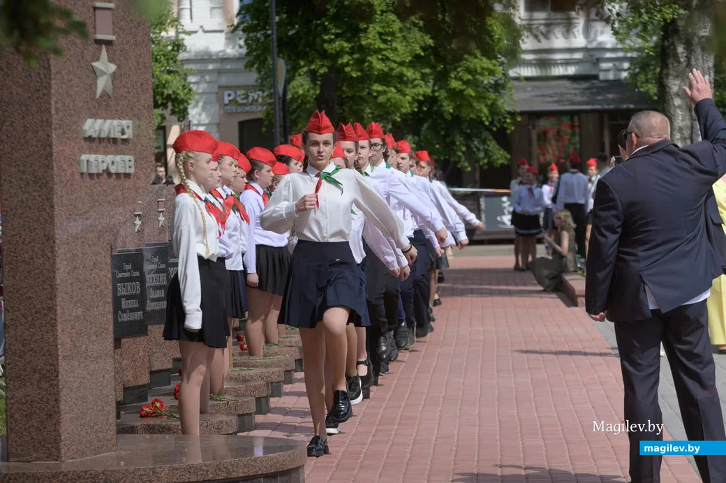 23.05.2026. Площадь Победы. Торжественная линейка и последний звонок для выпускников школ 2026 года