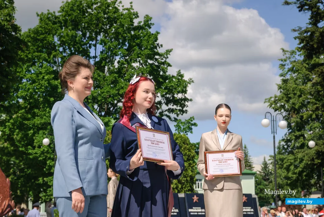 23.05.2026. Площадь Победы. Торжественная линейка и последний звонок для выпускников школ 2026 года.