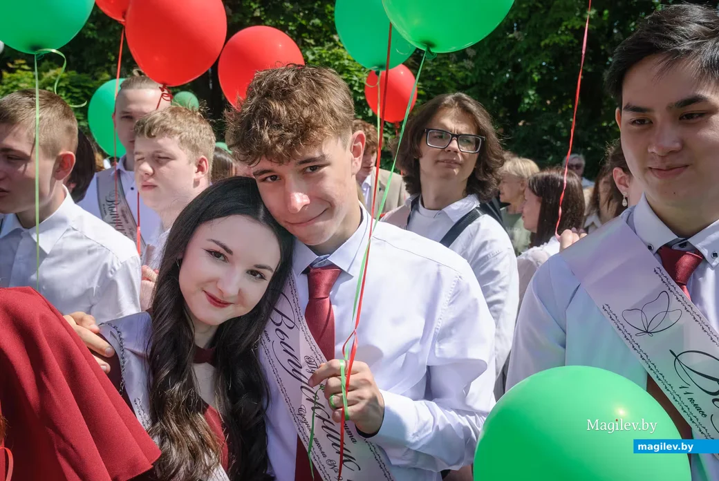 23.05.2026. Площадь Победы. Торжественная линейка и последний звонок для выпускников школ 2026 года