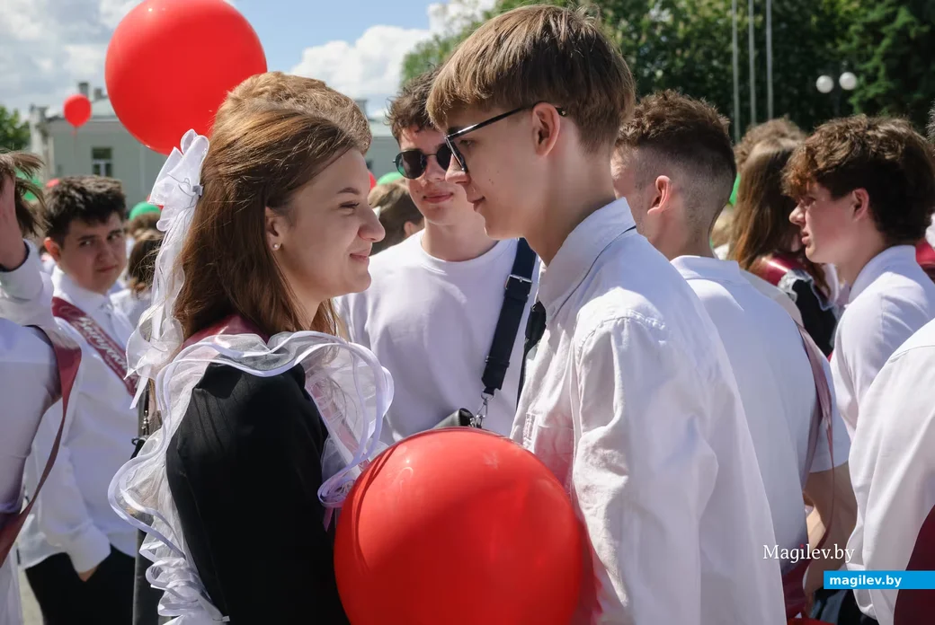 23.05.2026. Площадь Победы. Торжественная линейка и последний звонок для выпускников школ 2026 года