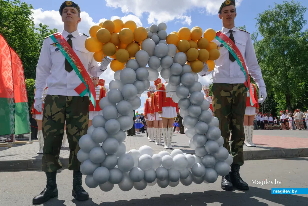 23.05.2026. Площадь Победы. Торжественная линейка и последний звонок для выпускников школ 2026 года