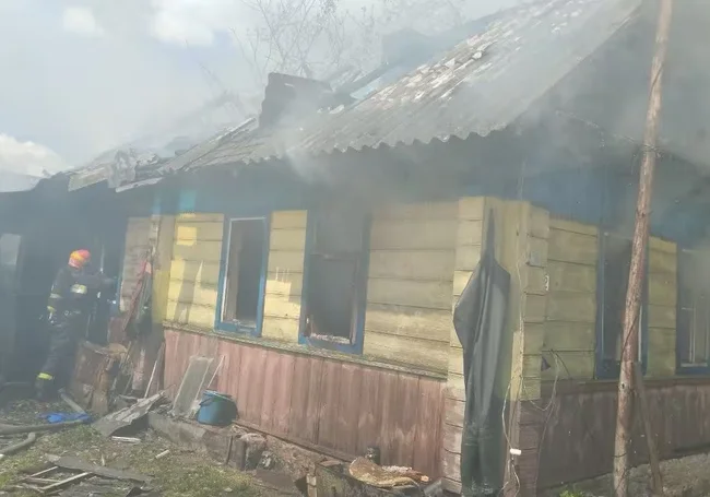 Пожар в деревне Дедня Чаусского района: АПИ спас мужчину (видео)