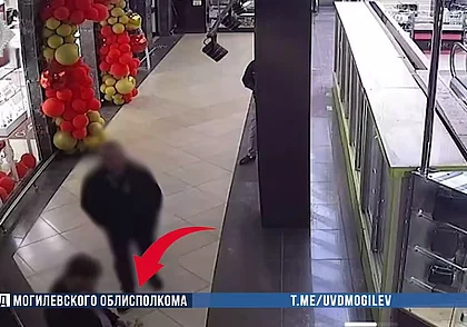 Могилевчанину в банке выдали лишние деньги, возвращать их не стал