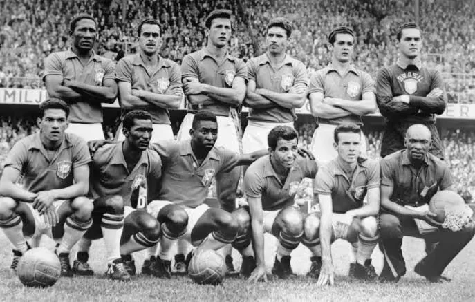 В финале чемпионата мира 1958 года, который проходил в Швеции, сборная Бразилии со счетом 5:2