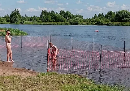 На пляжах Бобруйска установлены детские купальни