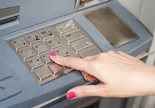 В четверг в Беларуси возможны перебои в работе банковских карточек