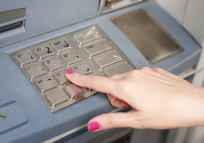 В четверг в Беларуси возможны перебои в работе банковских карточек