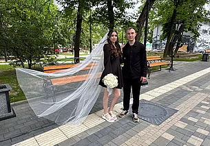 «Я первая из своих подруг вышла замуж». Свадебная пара недели