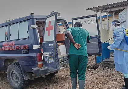 Число заболевших Эболой в Конго приближается к тысяче, более 240 человек скончались