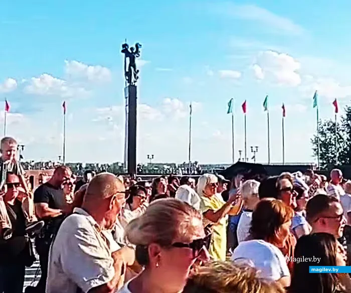   21.06.2026, Могилев, площадь  Славы. На концерте «Хора Турецкого».