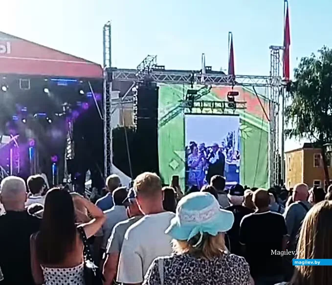    21.06.2026, Могилев, площадь  Славы. На концерте «Хора Турецкого».