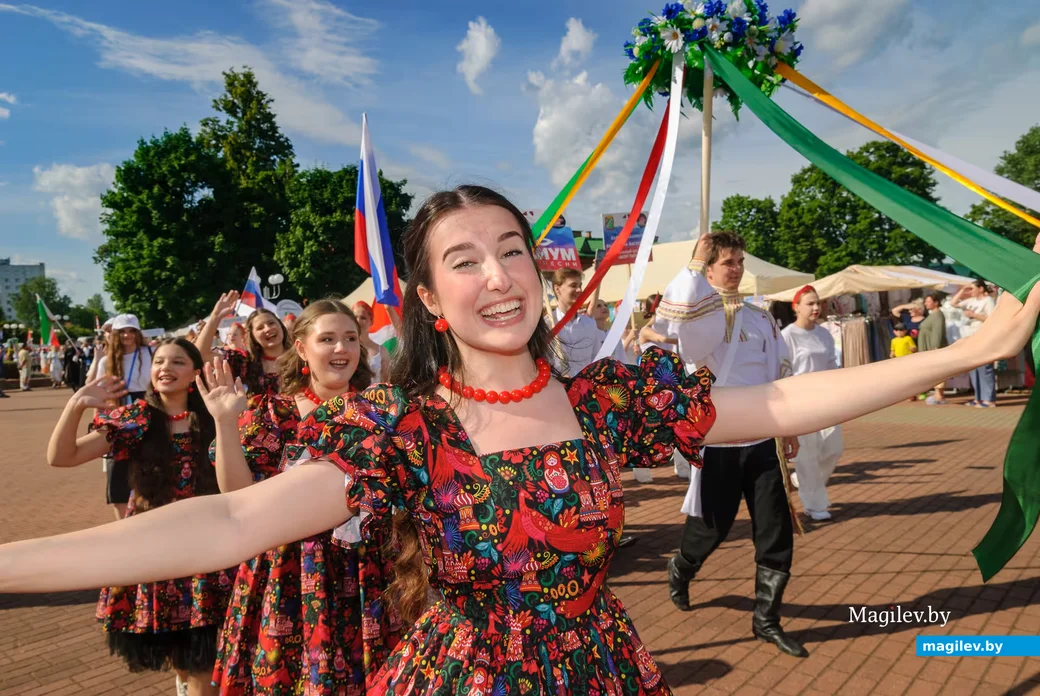 26.06.2026. Социалистическая – Минская – Карбышева.. XVIII Международный фестиваль народного
