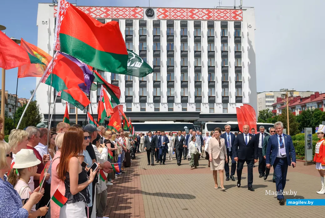 27.06.2026. Площадь им. В.И.Ленина. XVIII Международный фестиваль народного творчества «Венок