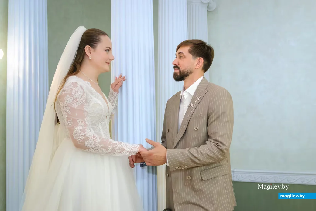 26.06.2026. Отдел ЗАГС Бобруйского горисполкома. Свадебная пара. Анна и Сергей