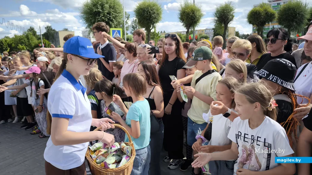 25.06.2026. Бобруйск, Торжественное открытие торгового центра «Этажерка». Фото Дм. Суслова 