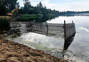 Тина в детской купальне, поломанные лежаки: прокуратура Могилева проверила пляжи города
