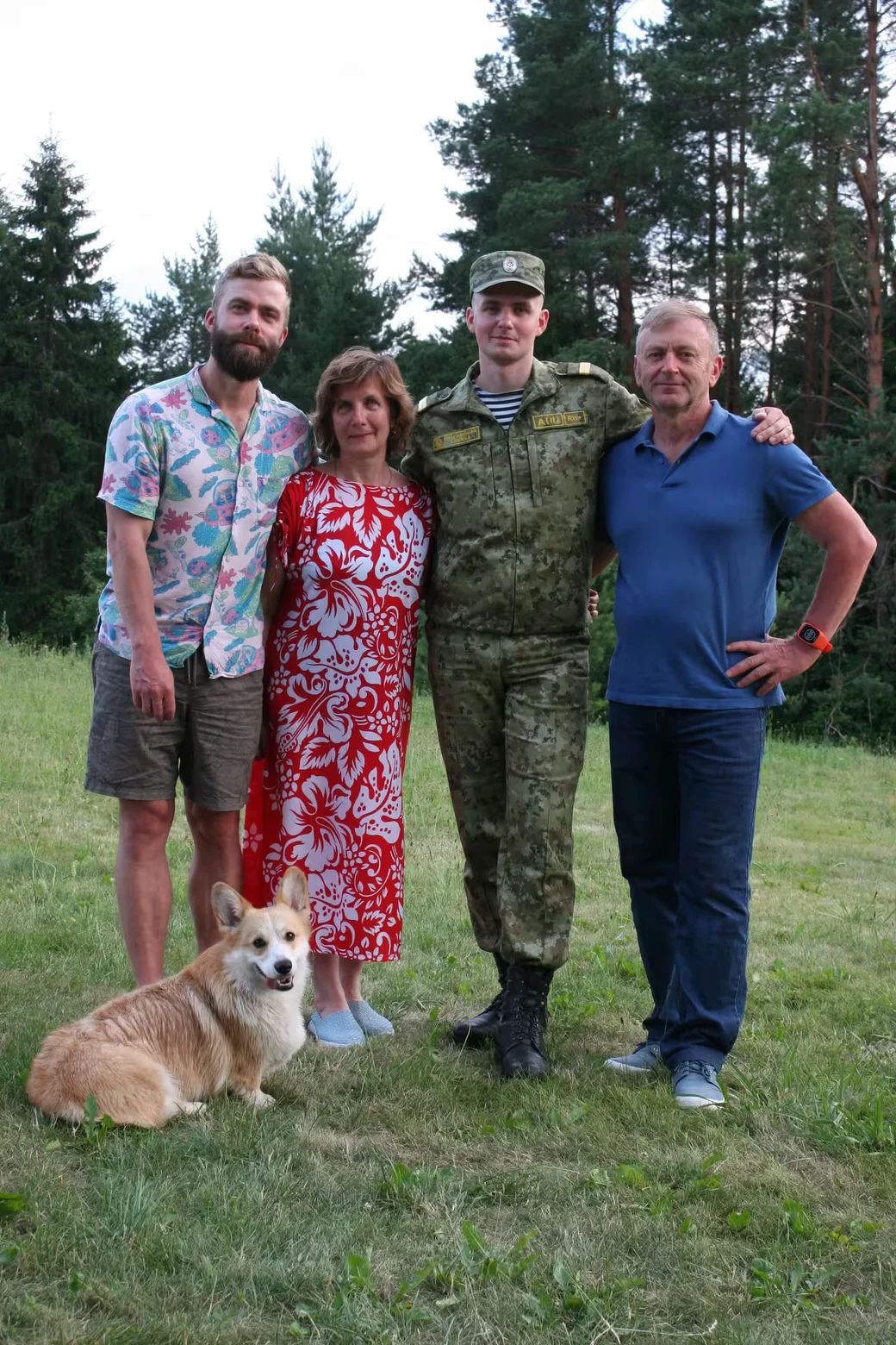  Леонид Семченко с семьей. 