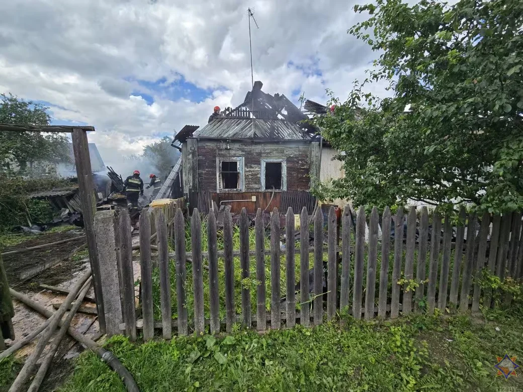  10 июля 2026 года. Пожар на улице Громова. Фото: МЧС.. 
