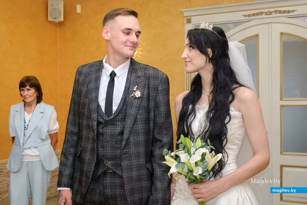 17.07.2026. Отдел ЗАГС Бобруйского горисполкома. Свадебная пара. Александра и Никита.