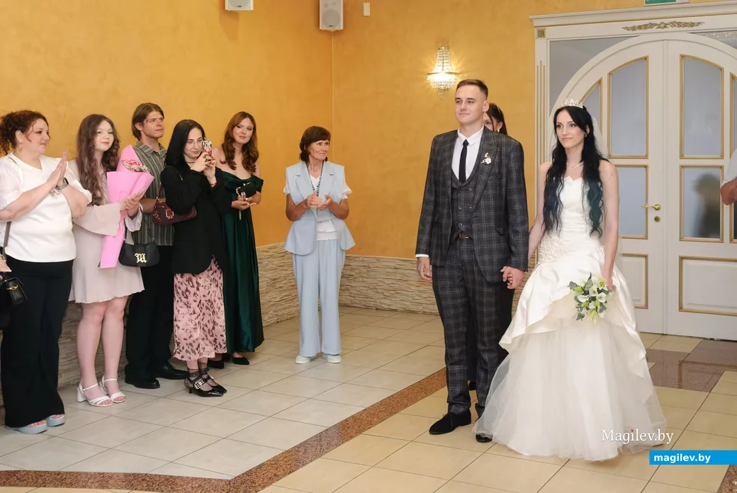 17.07.2026. Отдел ЗАГС Бобруйского горисполкома. Свадебная пара. Александра и Никита.