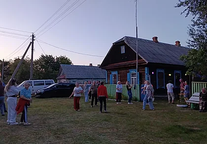 Возвращение легенды. Сельская дискотека в Зеленковичах опять собрала людей со всей страны