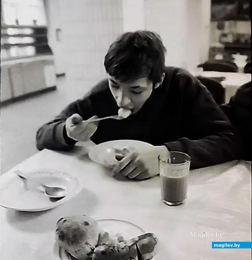   Могилев, 1990-е годы. В одной из столовых города.