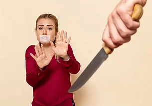 Горячая линия для пострадавших от домашнего насилия работает в Могилевской области