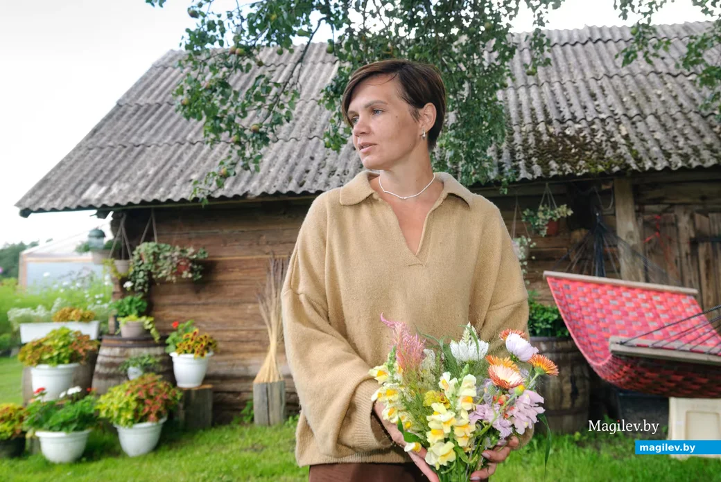 29.07.2026 г. Кисловщина Бобруйского района. Букетик от Ольги и Александра Гамановичей. Фото: