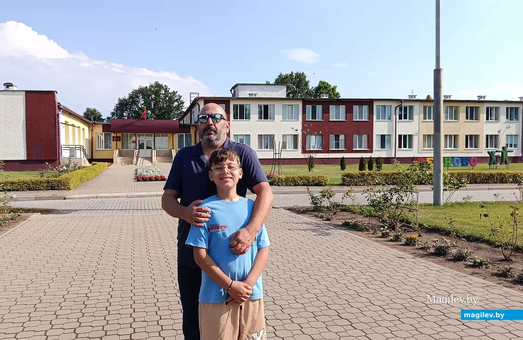 7.08.2026 г. Владимир Казинец и его сын Оран.