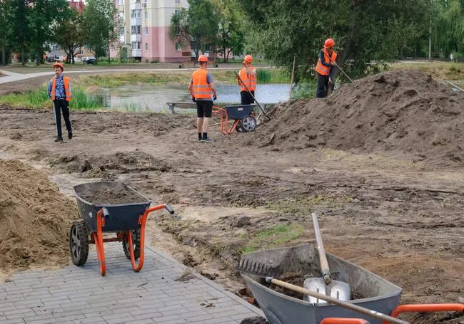 «Еще бы озера почистить». Завершается благоустройство бобруйской Шаманки