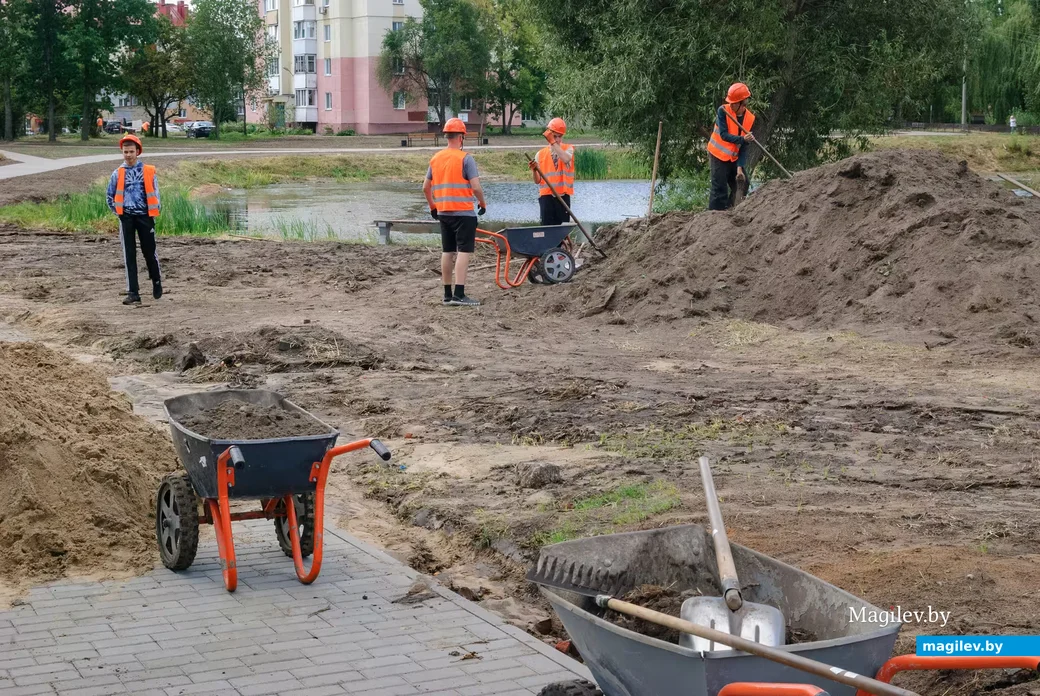 12.08.2026. Интернациональная улица. Благоустройство территории вокруг озера Шаманка