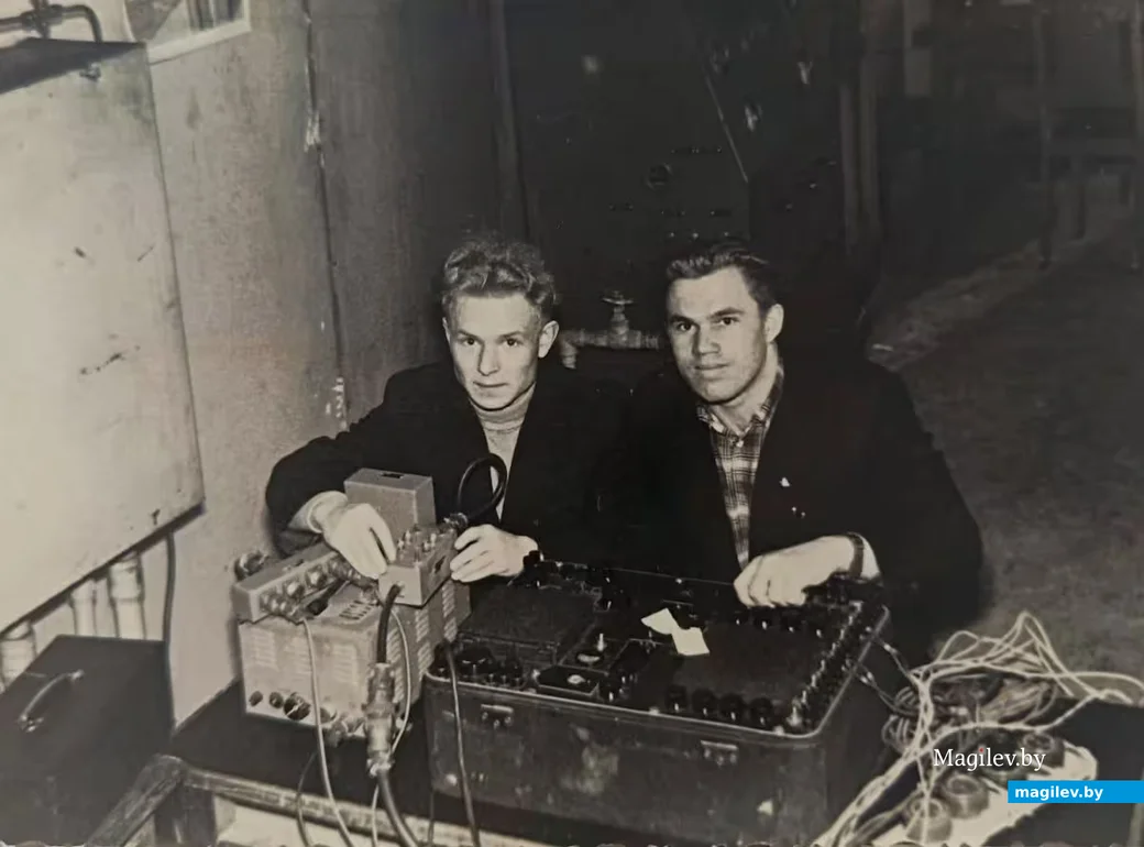 1960-е, Минский политехнический институт. Станислав Тишкевич с одногрупником Анисовичем