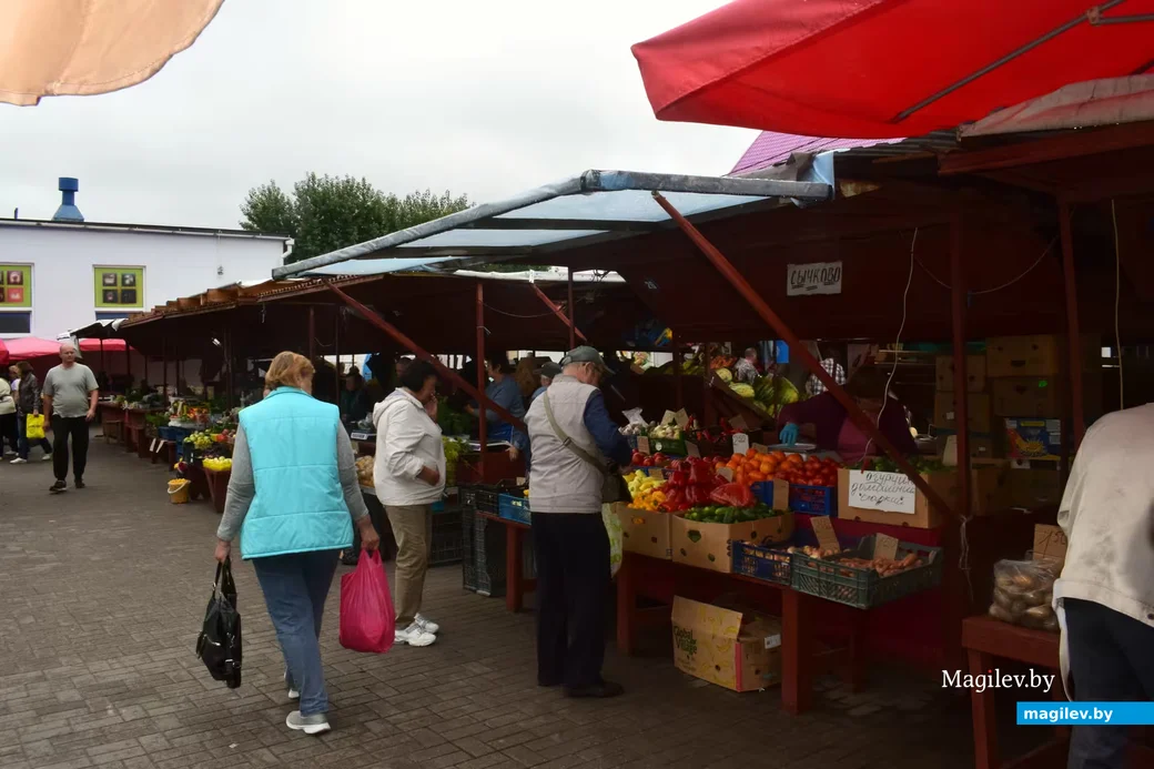 21/08/2026, Бобруйск. Рынок на Красноармейской