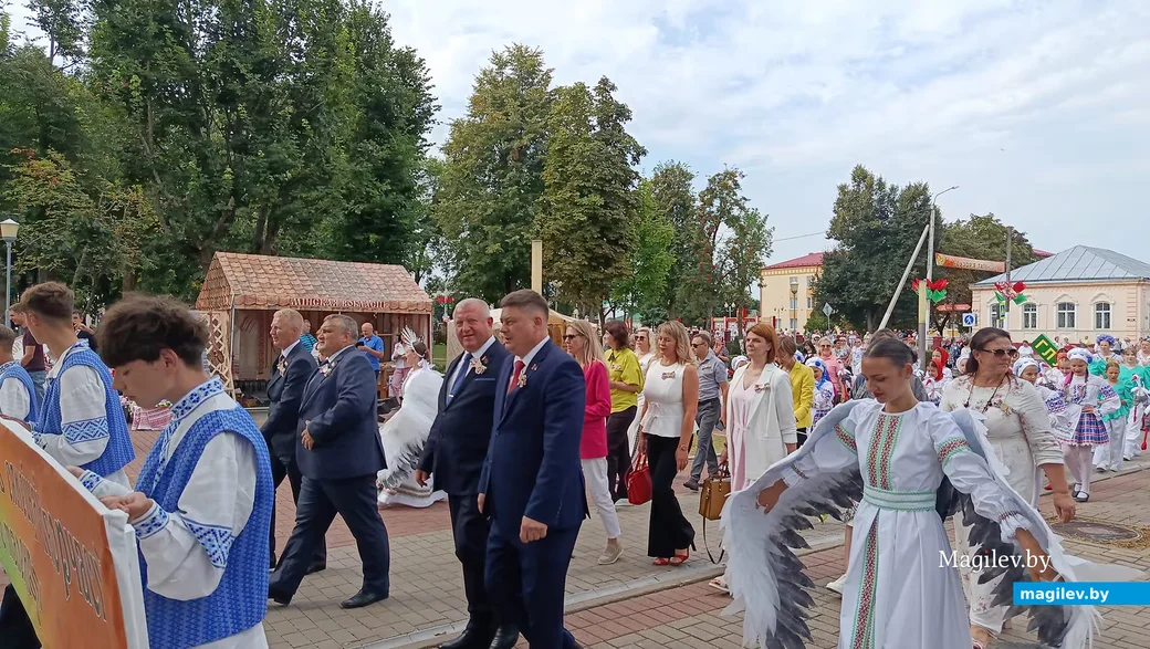   22.08.2026 г. Фестываль сямейнай творчасці "Сузор'е талентаў".