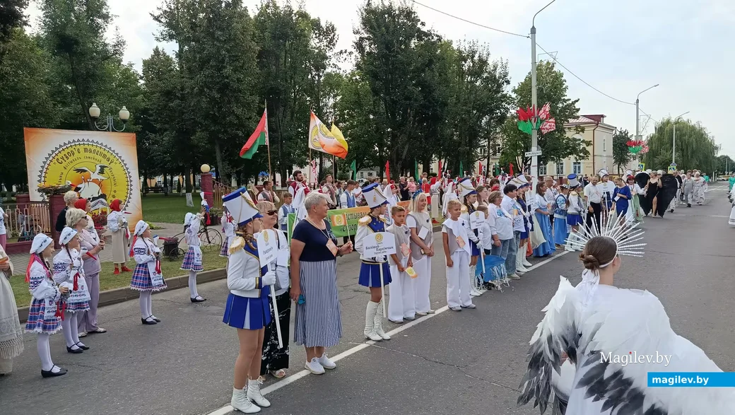   22.08.2026 г. Фестываль сямейнай творчасці "Сузор'е талентаў".