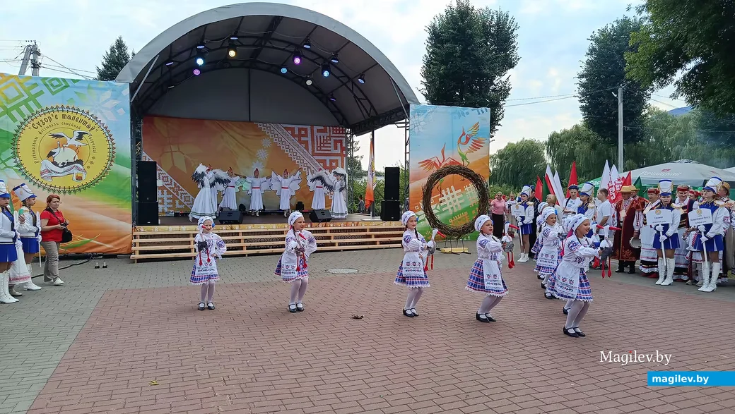   22.08.2026 г. Фестываль сямейнай творчасці "Сузор'е талентаў".
